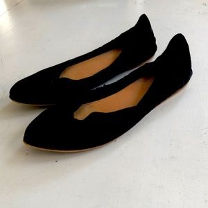 Toms • black suede flat womens size 9.5